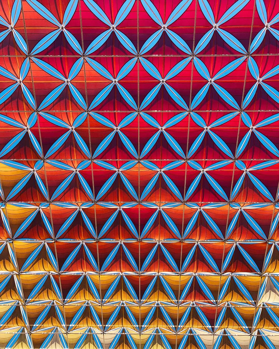 Facade pattern, colour study