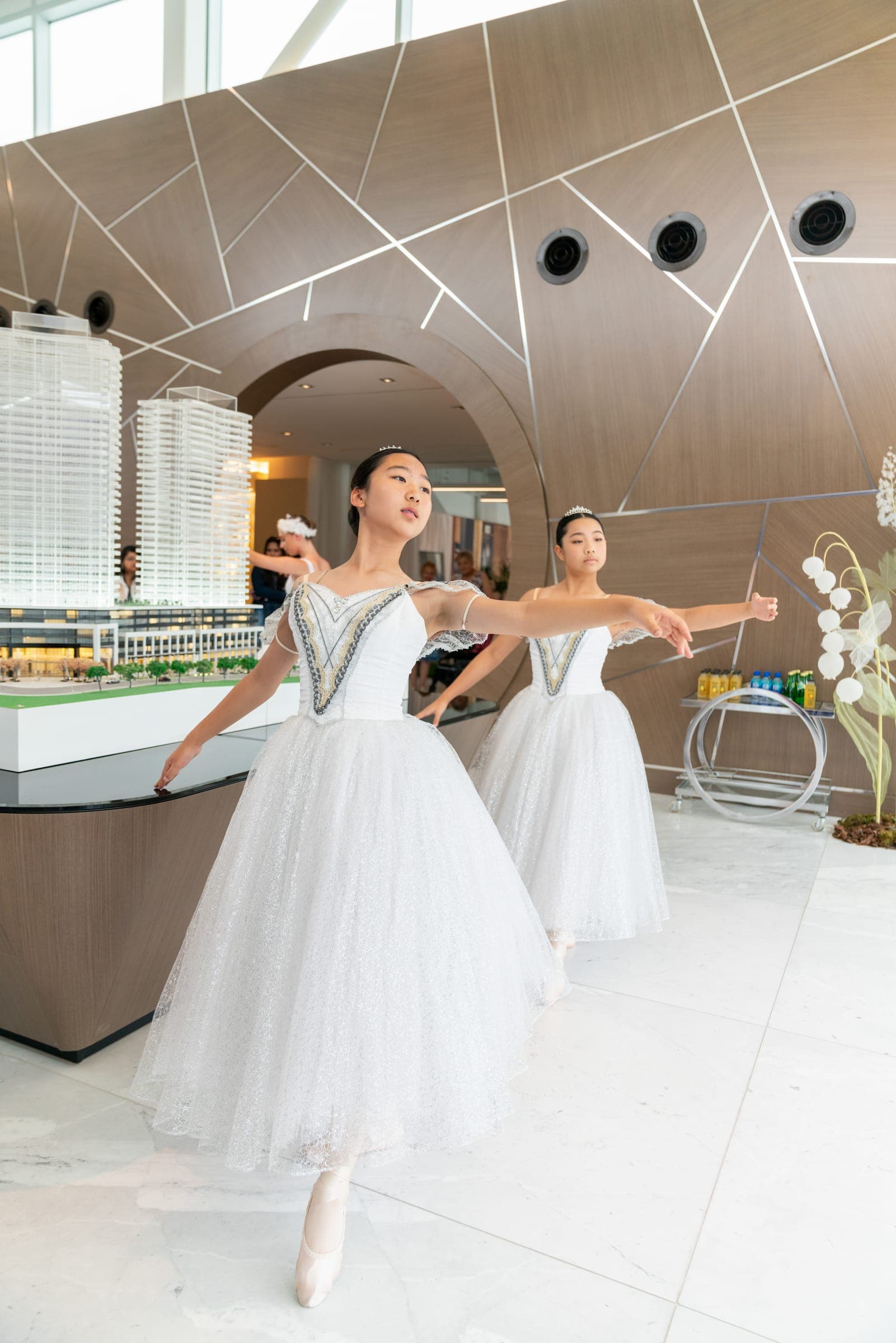 Dancers in the gallery