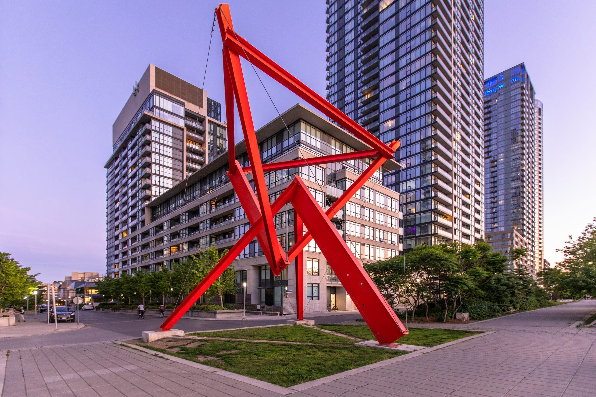 Red steel between the towers